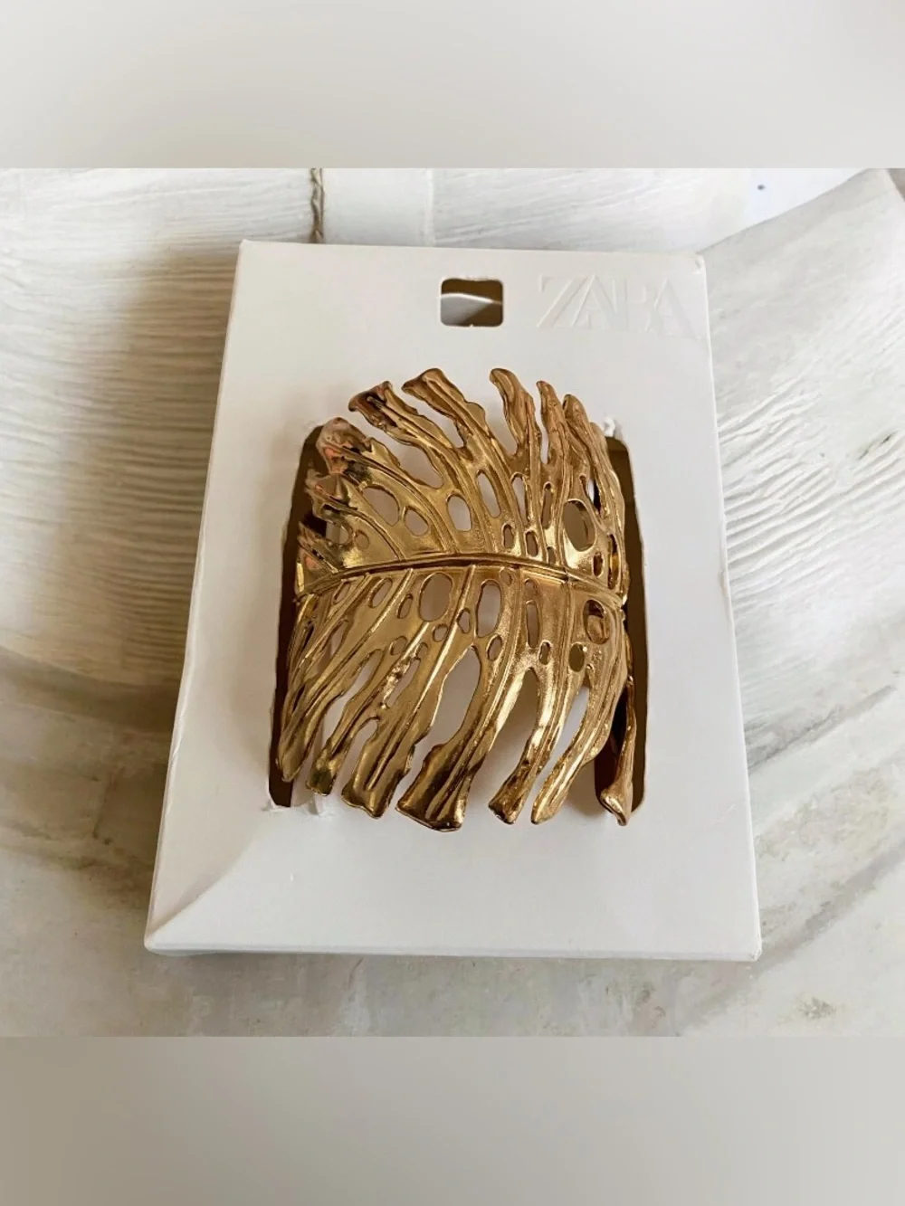 Zara women’s goldtone metal leaf hinged cuff bracelet